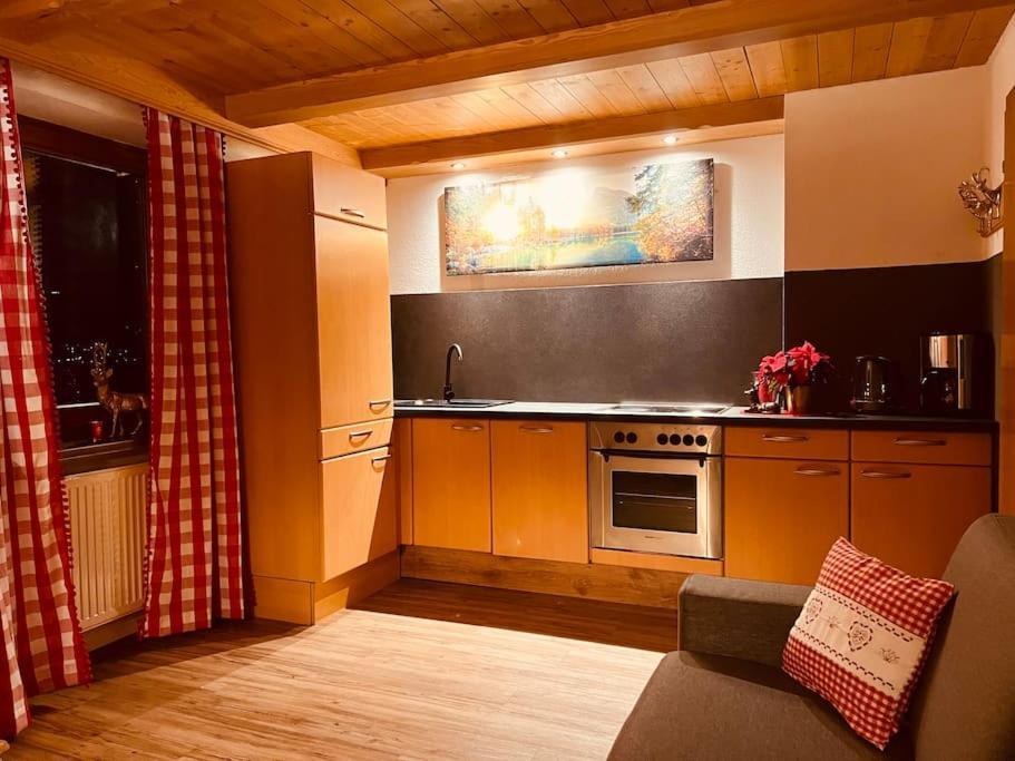 Ferienwohnung Gamsbock Panorama View Balkon, Gartensauna, Garten, Grillplatz Стум Екстериор снимка